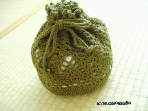 編み図 パイナップル編みの丸底巾着 かぎ針編みの無料編み図 Atelier Mati
