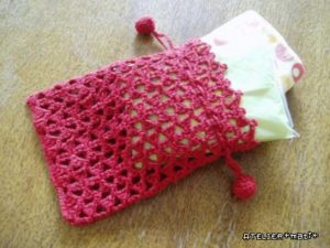 編み図 ちっちゃなリボンの巾着ポーチ かぎ針編みの無料編み図 Atelier Mati