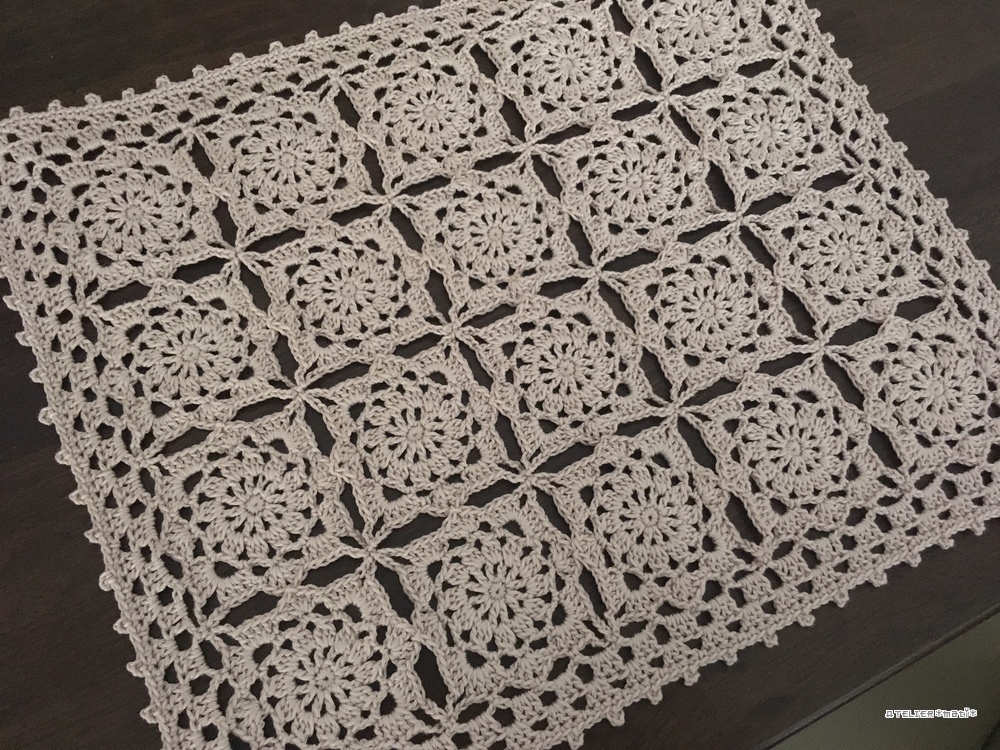 編み図 四角モチーフ繋ぎのドイリーマット かぎ針編みの無料編み図 Atelier Mati