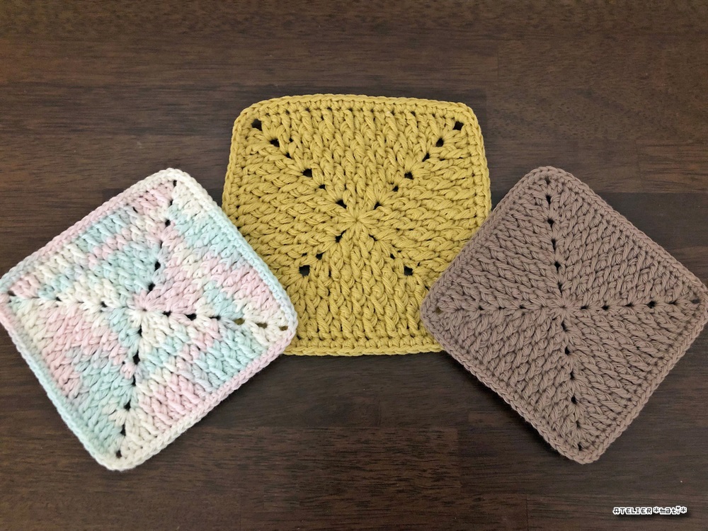 無料編み図 引き上げ編みのスクエアコースター かぎ針編みの無料編み図 Atelier Mati