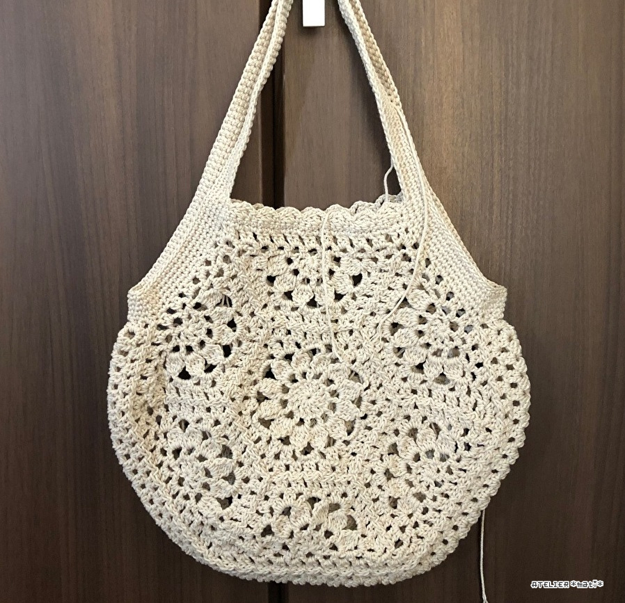 六角形モチーフのバッグ完成 かぎ針編みの無料編み図 Atelier Mati